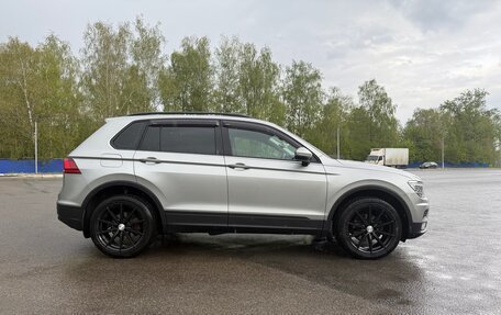 Volkswagen Tiguan II, 2018 год, 1 880 000 рублей, 6 фотография