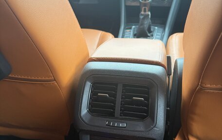 Volkswagen Tiguan II, 2018 год, 1 880 000 рублей, 11 фотография