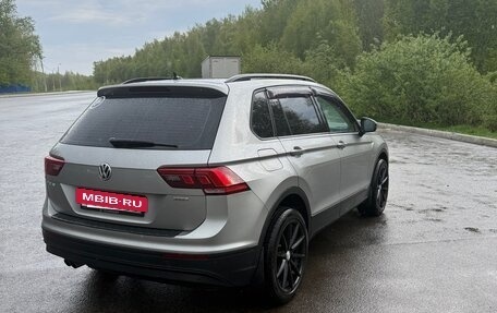 Volkswagen Tiguan II, 2018 год, 1 880 000 рублей, 5 фотография