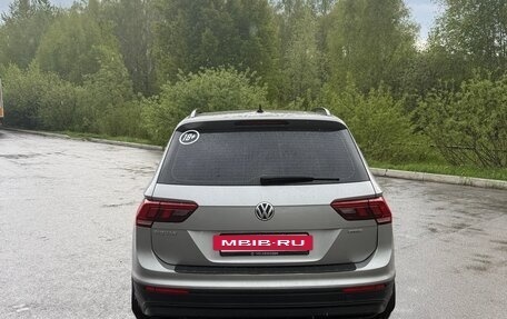 Volkswagen Tiguan II, 2018 год, 1 880 000 рублей, 4 фотография