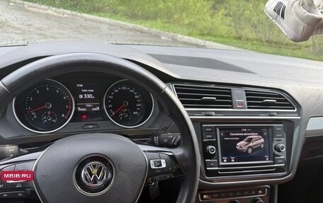 Volkswagen Tiguan II, 2018 год, 1 880 000 рублей, 15 фотография