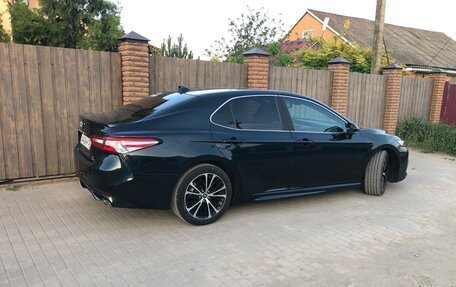 Toyota Camry, 2020 год, 2 450 000 рублей, 3 фотография