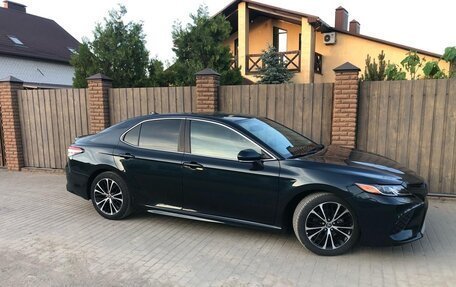 Toyota Camry, 2020 год, 2 450 000 рублей, 2 фотография