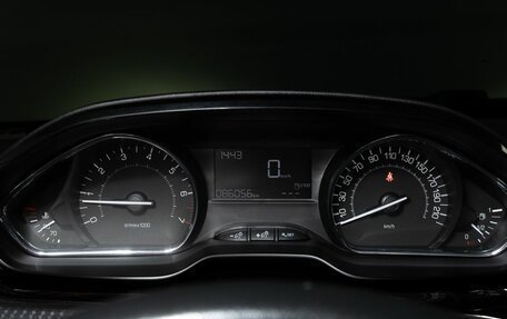 Peugeot 2008 II, 2014 год, 950 000 рублей, 13 фотография