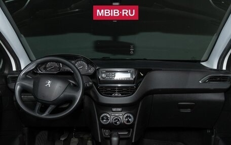 Peugeot 2008 II, 2014 год, 950 000 рублей, 9 фотография