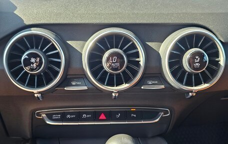 Audi TT, 2016 год, 3 099 000 рублей, 18 фотография