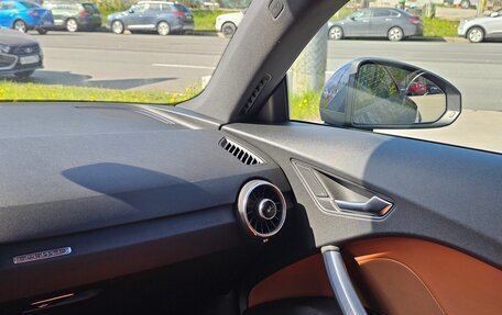 Audi TT, 2016 год, 3 099 000 рублей, 26 фотография
