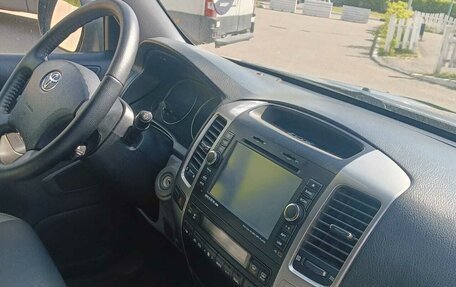 Toyota Land Cruiser Prado 120 рестайлинг, 2002 год, 870 000 рублей, 2 фотография