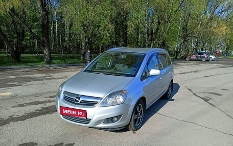 Opel Zafira B, 2013 год, 900 000 рублей, 2 фотография