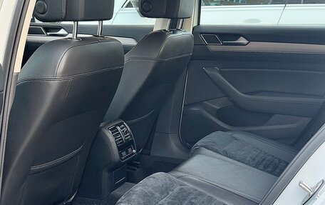 Volkswagen Passat B8 рестайлинг, 2018 год, 2 490 000 рублей, 11 фотография