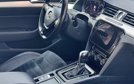 Volkswagen Passat B8 рестайлинг, 2018 год, 2 490 000 рублей, 19 фотография