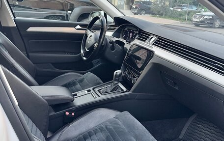 Volkswagen Passat B8 рестайлинг, 2018 год, 2 490 000 рублей, 20 фотография