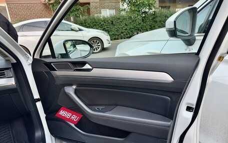 Volkswagen Passat B8 рестайлинг, 2018 год, 2 490 000 рублей, 18 фотография