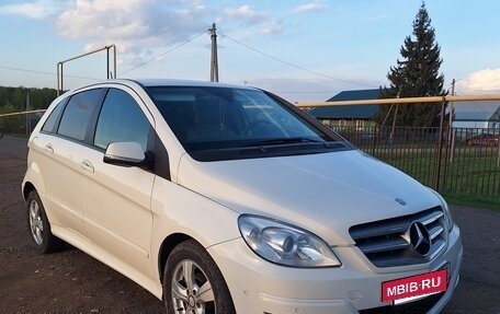 Mercedes-Benz B-Класс, 2011 год, 850 000 рублей, 4 фотография