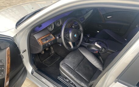 BMW 5 серия, 2003 год, 950 000 рублей, 9 фотография
