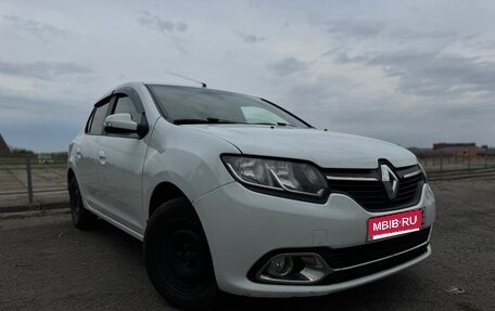 Renault Logan II, 2017 год, 670 000 рублей, 1 фотография