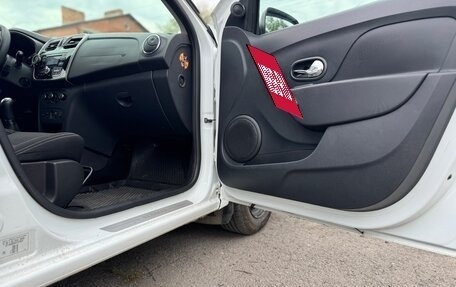 Renault Logan II, 2017 год, 670 000 рублей, 8 фотография