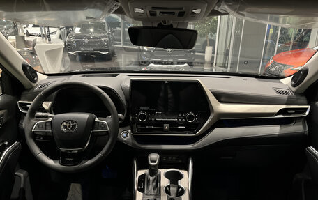 Toyota Highlander, 2025 год, 6 200 000 рублей, 18 фотография