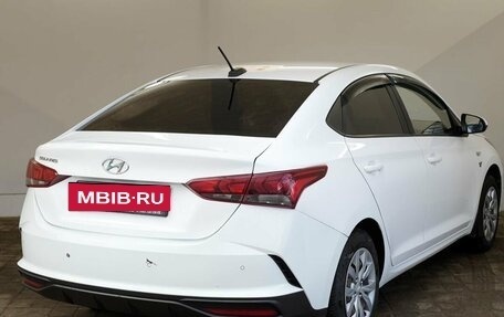 Hyundai Solaris II рестайлинг, 2021 год, 990 000 рублей, 4 фотография