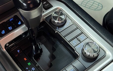 Toyota Land Cruiser 200, 2015 год, 5 499 000 рублей, 22 фотография