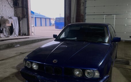 BMW 5 серия, 1990 год, 300 000 рублей, 11 фотография