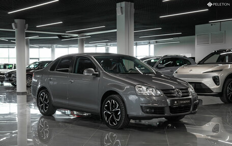 Volkswagen Jetta VI, 2009 год, 670 000 рублей, 2 фотография