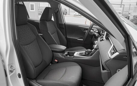 Toyota RAV4, 2020 год, 4 099 000 рублей, 8 фотография