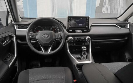 Toyota RAV4, 2020 год, 4 099 000 рублей, 6 фотография