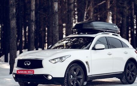 Infiniti FX II, 2013 год, 2 590 000 рублей, 6 фотография