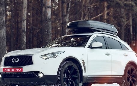 Infiniti FX II, 2013 год, 2 590 000 рублей, 7 фотография
