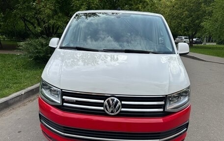 Volkswagen Multivan T6 рестайлинг, 2019 год, 5 250 000 рублей, 3 фотография