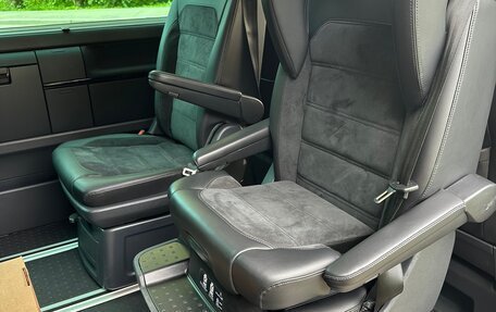 Volkswagen Multivan T6 рестайлинг, 2019 год, 5 250 000 рублей, 10 фотография