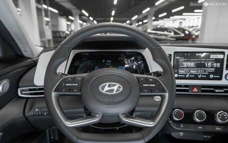 Hyundai Elantra, 2024 год, 2 450 000 рублей, 12 фотография