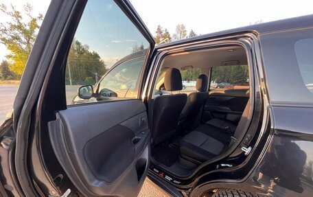 Mitsubishi Outlander III рестайлинг 3, 2013 год, 1 380 000 рублей, 4 фотография