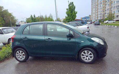 Toyota Yaris III рестайлинг, 2007 год, 550 000 рублей, 2 фотография