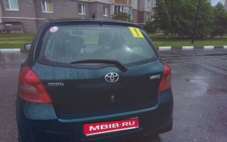Toyota Yaris III рестайлинг, 2007 год, 550 000 рублей, 5 фотография