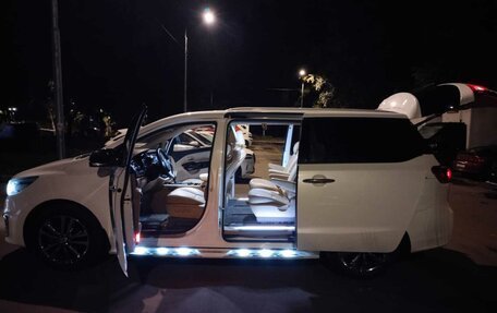 KIA Carnival III, 2017 год, 2 750 000 рублей, 16 фотография