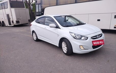Hyundai Solaris II рестайлинг, 2012 год, 990 000 рублей, 2 фотография