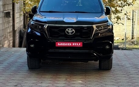 Toyota Land Cruiser Prado 150 рестайлинг 2, 2019 год, 5 600 000 рублей, 1 фотография