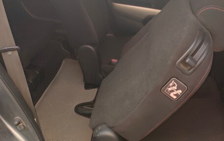 Honda Stream II, 2012 год, 1 550 000 рублей, 13 фотография