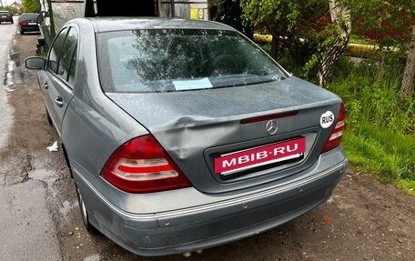 Mercedes-Benz C-Класс, 2001 год, 680 000 рублей, 4 фотография