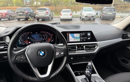 BMW 3 серия, 2019 год, 3 300 000 рублей, 11 фотография