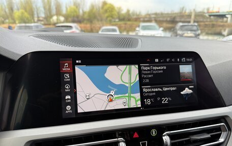 BMW 3 серия, 2019 год, 3 300 000 рублей, 16 фотография