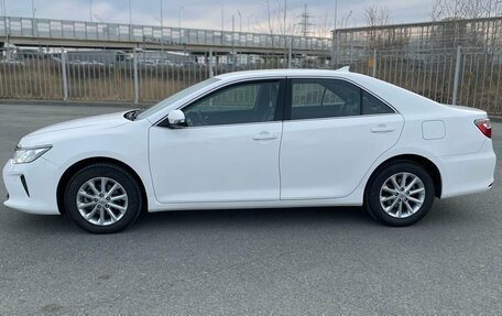 Toyota Camry, 2017 год, 1 990 000 рублей, 8 фотография
