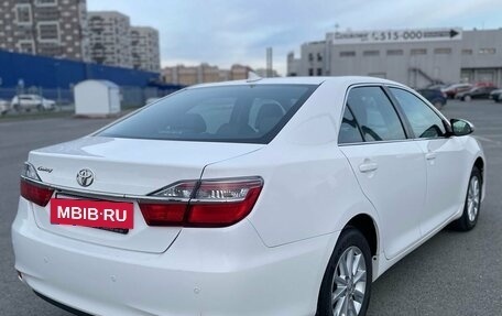 Toyota Camry, 2017 год, 1 990 000 рублей, 5 фотография