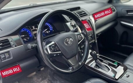 Toyota Camry, 2017 год, 1 990 000 рублей, 14 фотография