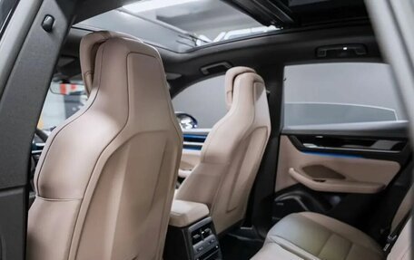 Porsche Macan, 2024 год, 13 900 000 рублей, 3 фотография