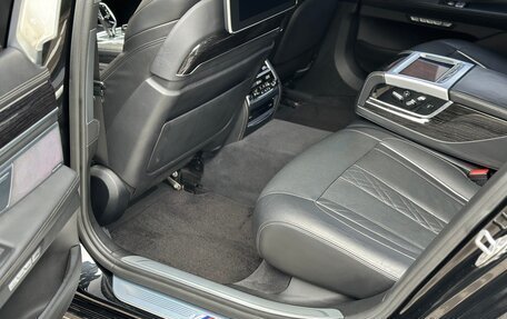 BMW 7 серия, 2016 год, 4 300 000 рублей, 11 фотография