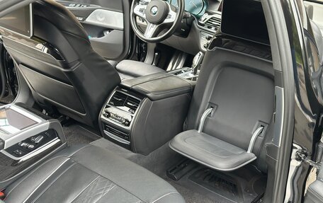 BMW 7 серия, 2016 год, 4 300 000 рублей, 15 фотография