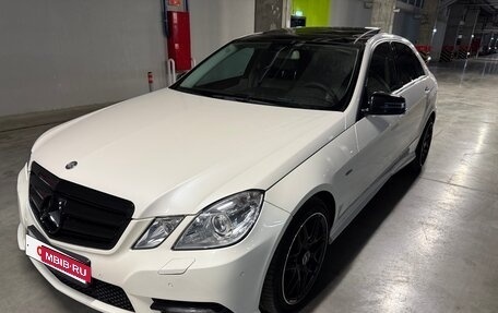 Mercedes-Benz E-Класс, 2012 год, 1 950 000 рублей, 5 фотография